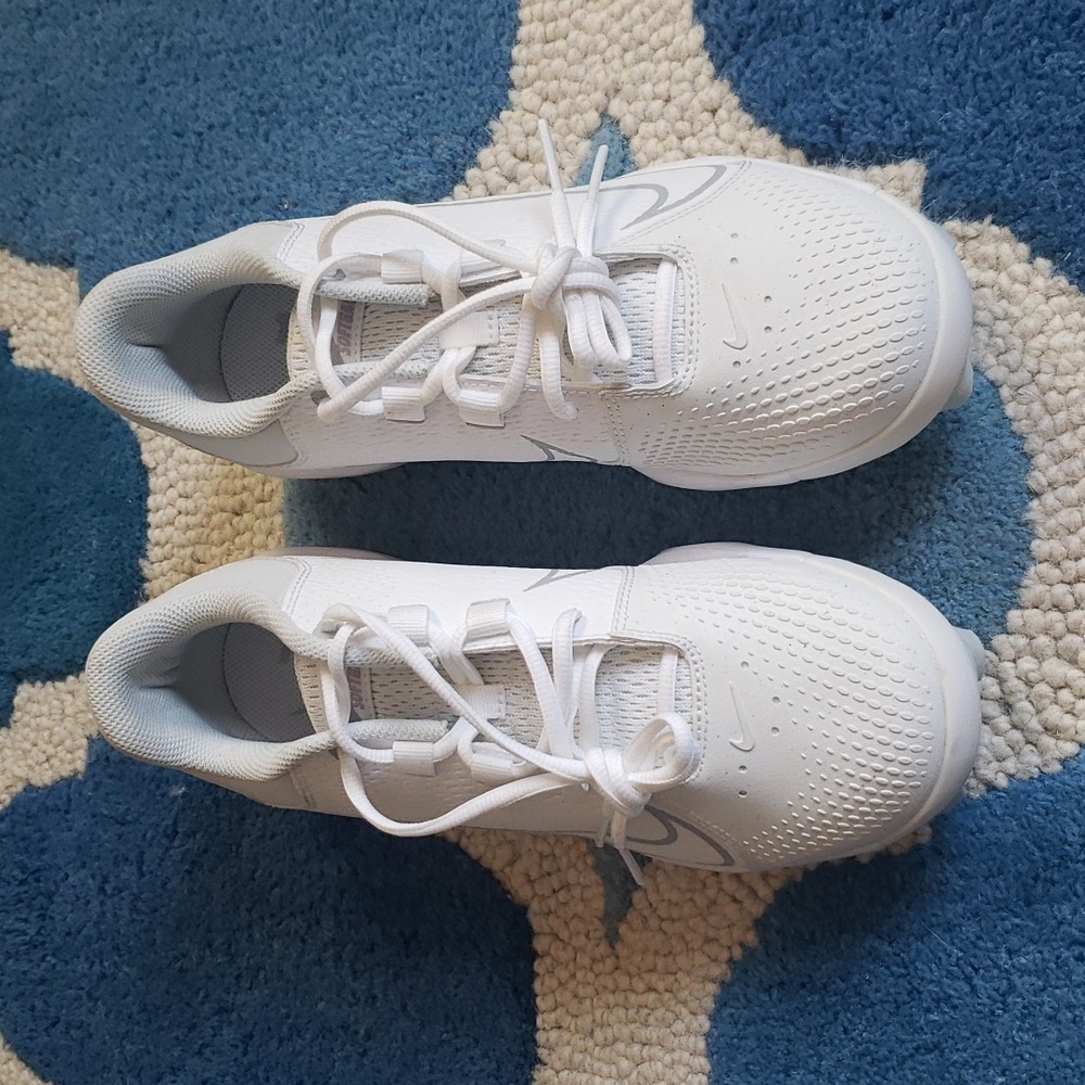 NEW Nike Softball ceats